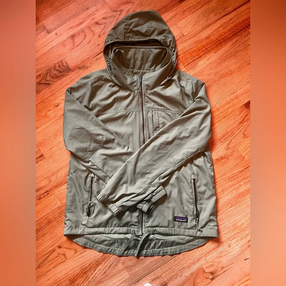 Patagonia Lightweight Green Jacket - Picture 2 of 7